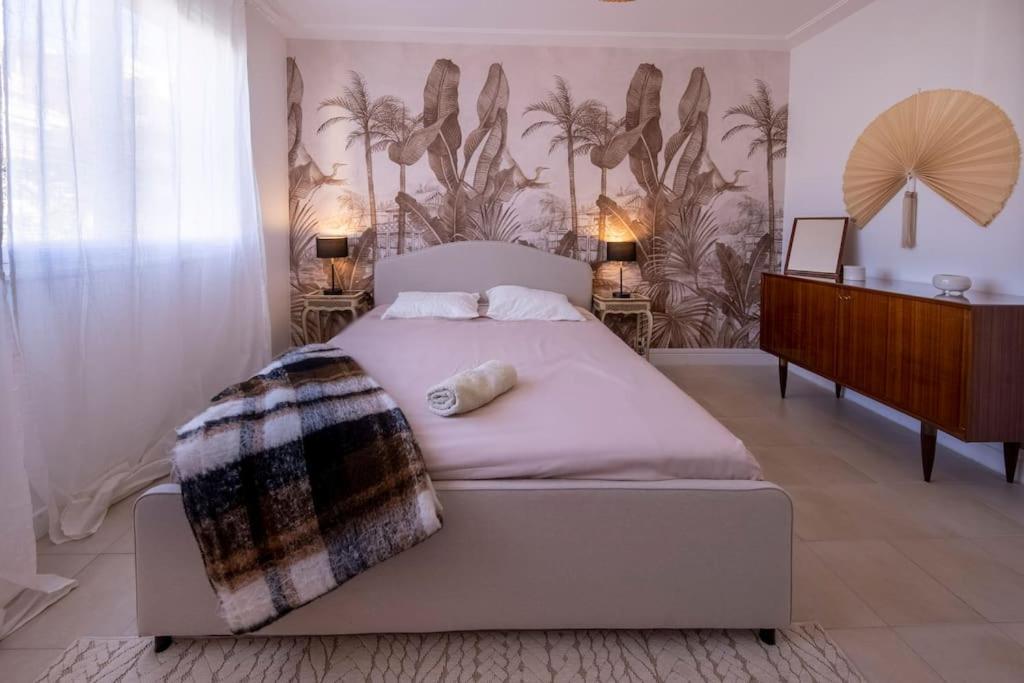 06b - Beautiful 2 With Terrace Sea View Apartment *